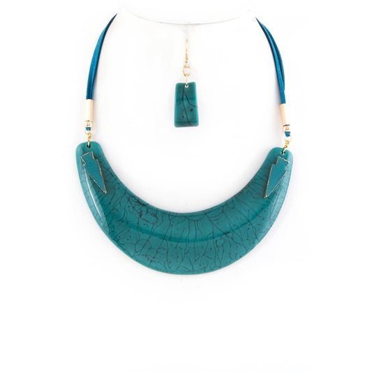 Arrows & Resin Collar Necklace Set